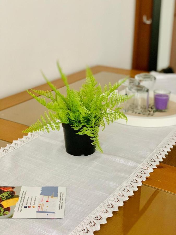 Hella Apartament Mamaia-Nord นาโวดาริ ภายนอก รูปภาพ