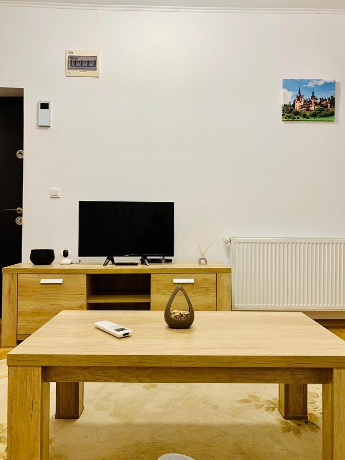 Hella Apartament Mamaia-Nord นาโวดาริ ภายนอก รูปภาพ