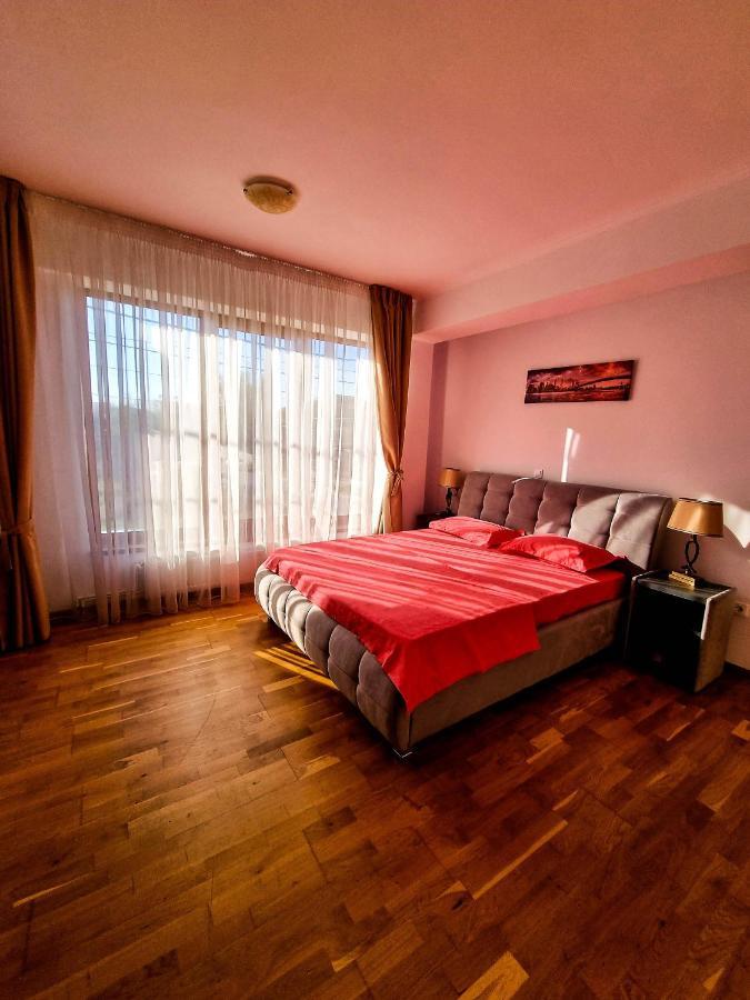 Hella Apartament Mamaia-Nord นาโวดาริ ภายนอก รูปภาพ