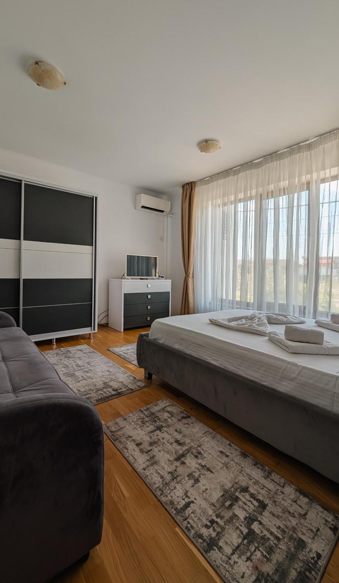 Hella Apartament Mamaia-Nord นาโวดาริ ภายนอก รูปภาพ