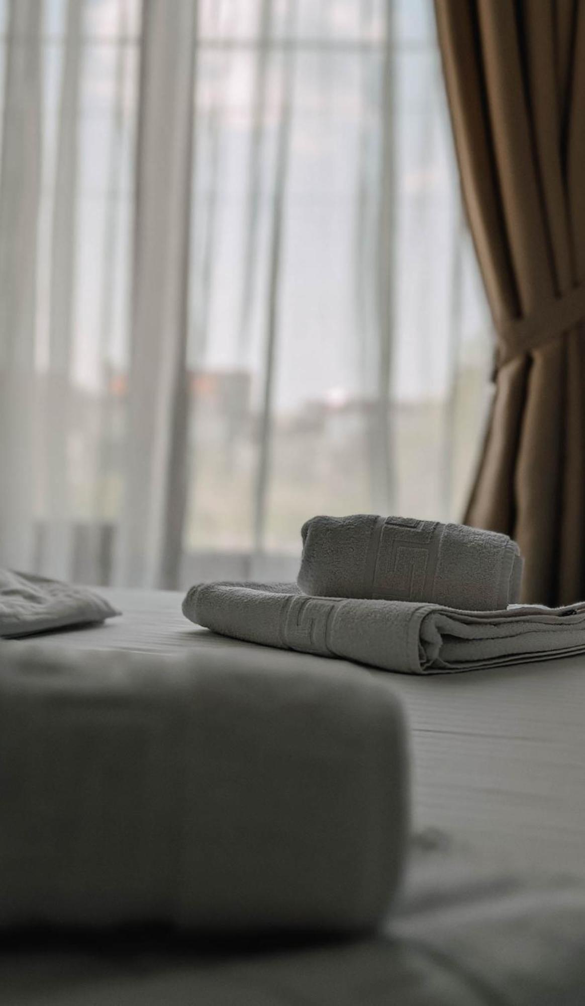 Hella Apartament Mamaia-Nord นาโวดาริ ภายนอก รูปภาพ