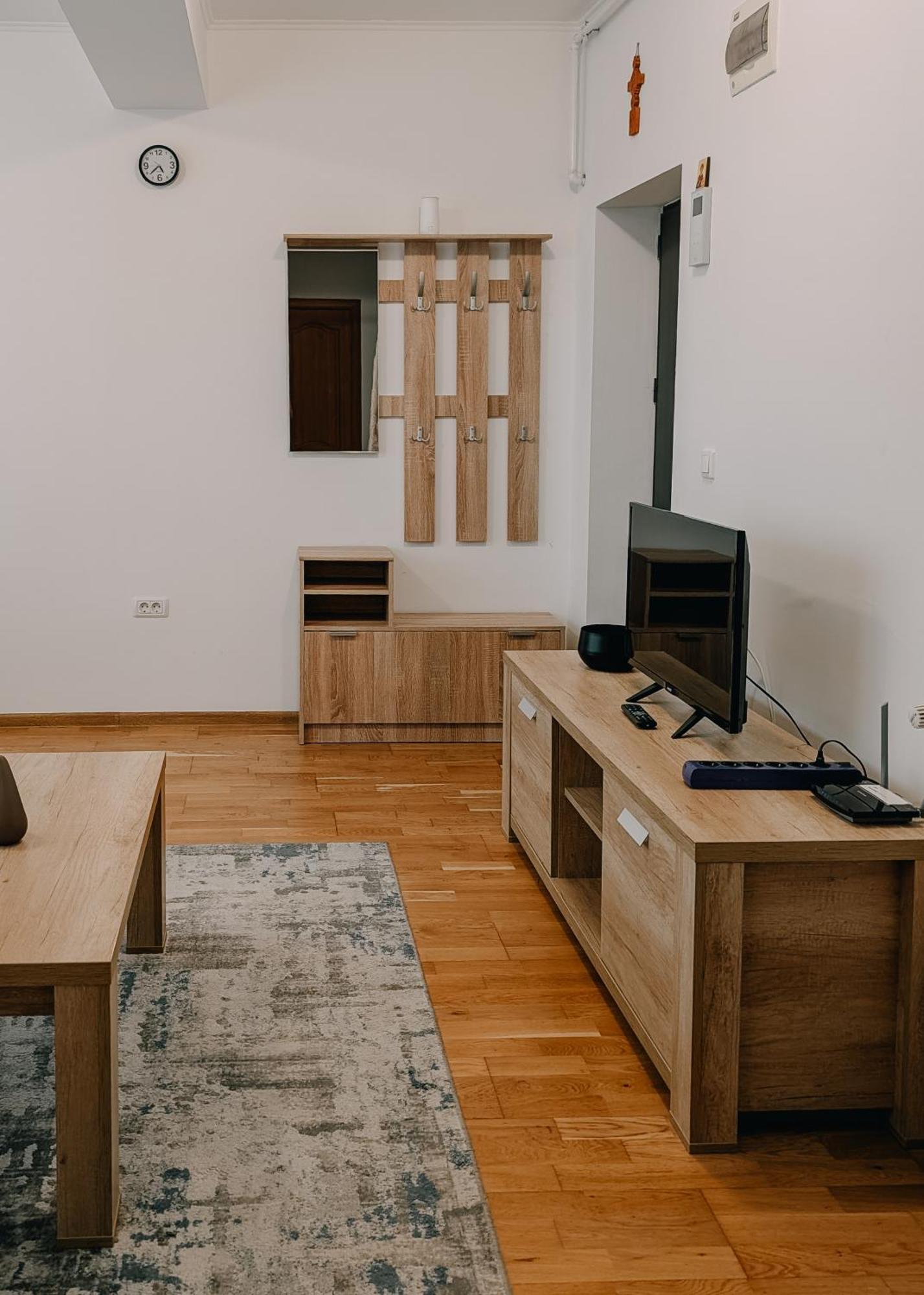 Hella Apartament Mamaia-Nord นาโวดาริ ภายนอก รูปภาพ